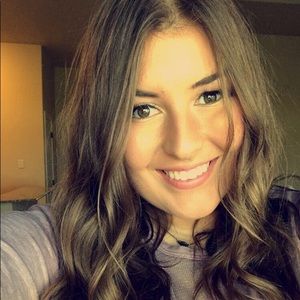 Meet your Posher, Brooke